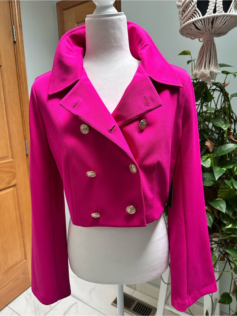 Cropped Double-Breasted Women’s Jacket - Hot Pink